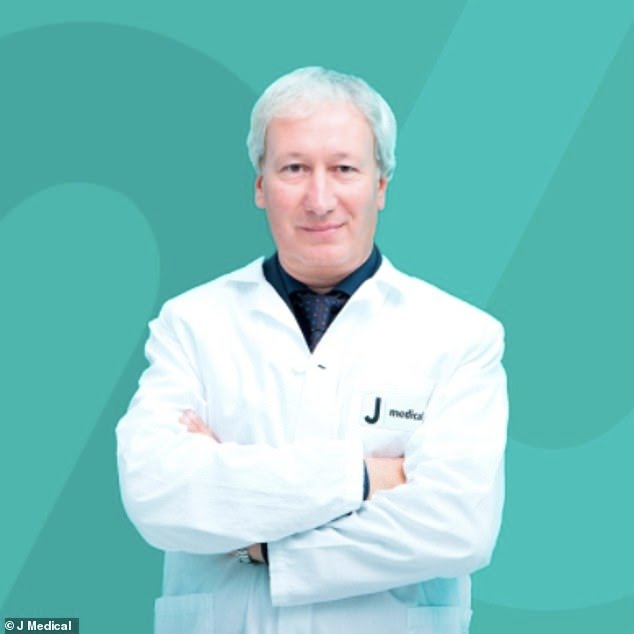 29293058-8394329-Professor_Giuseppe_Vercelli_has_become_a_daily_presence_on_the_J-a-2_15914413...jpg