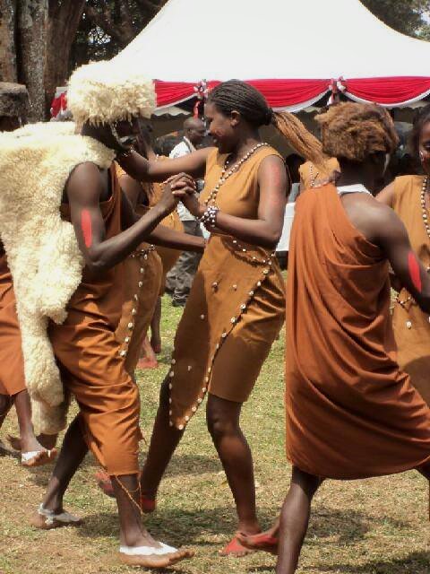 Kikuyu-young-people.jpg