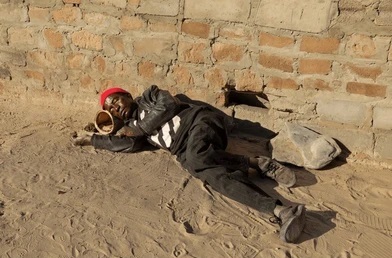 old-african-man-sleeping-on-260nw-2492560721.jpg