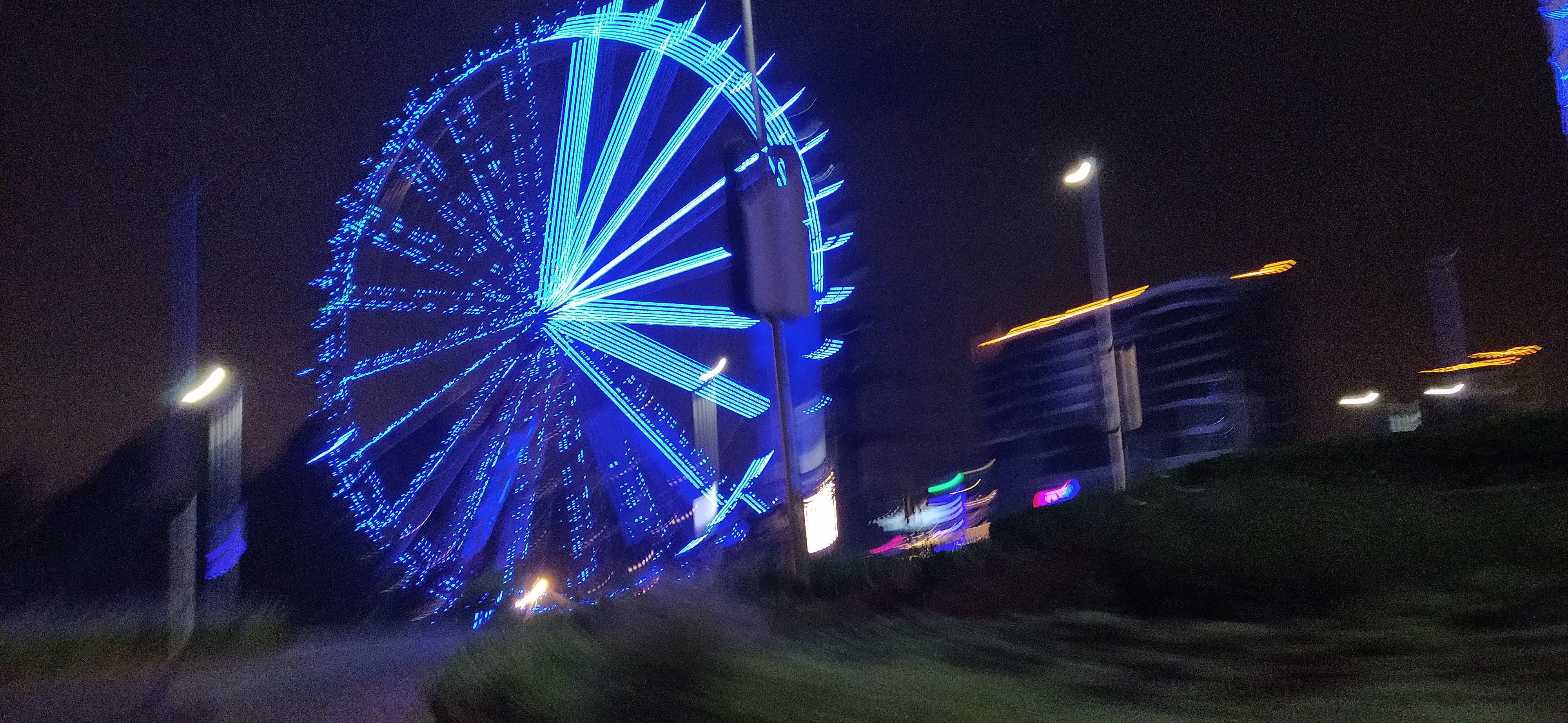 Two Rivers Mall Ferris Wheel - Night View2