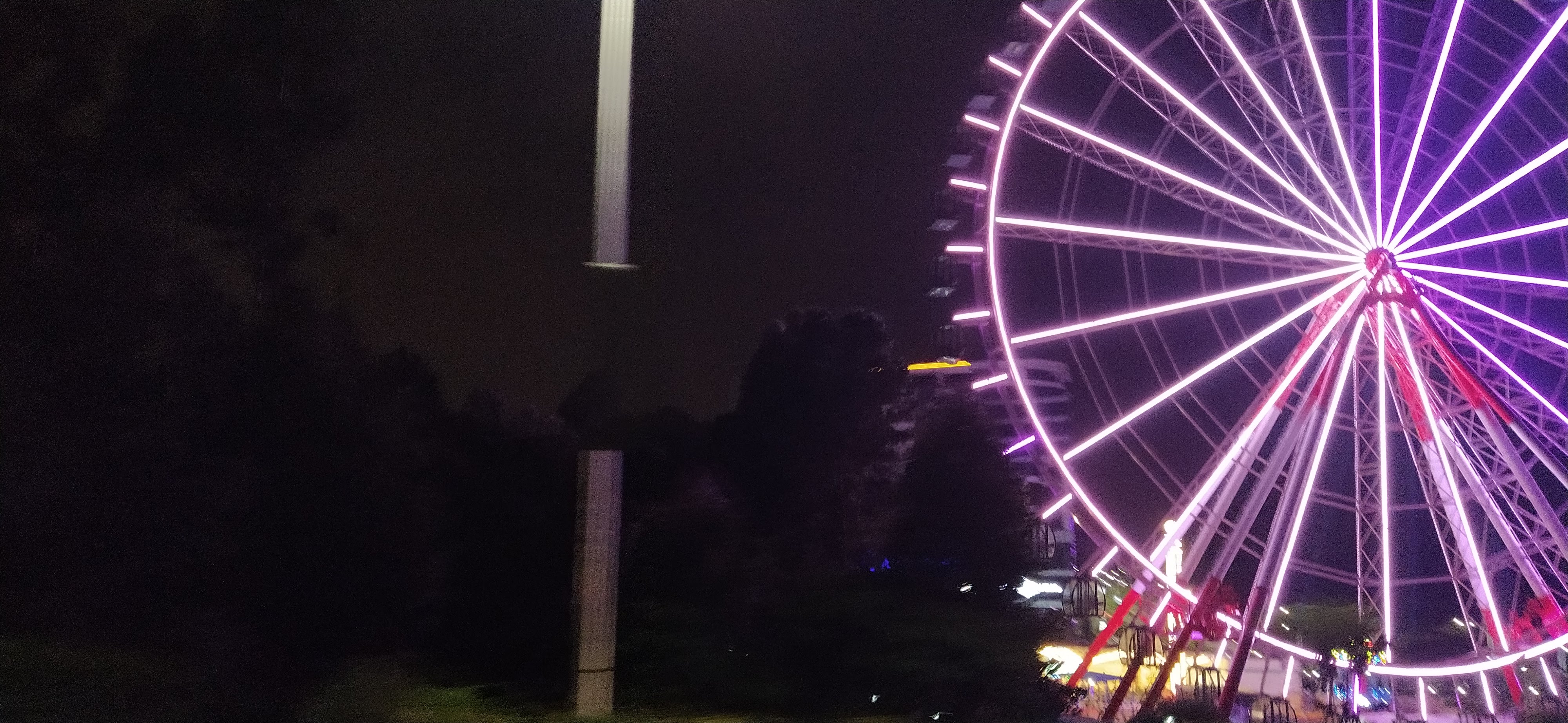 Two Rivers Mall Ferris Wheel - Night View6