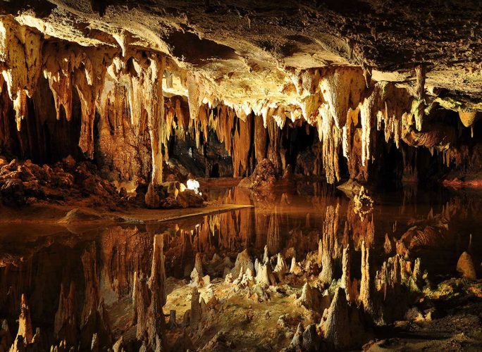 luray-caverns-virginia.jpg
