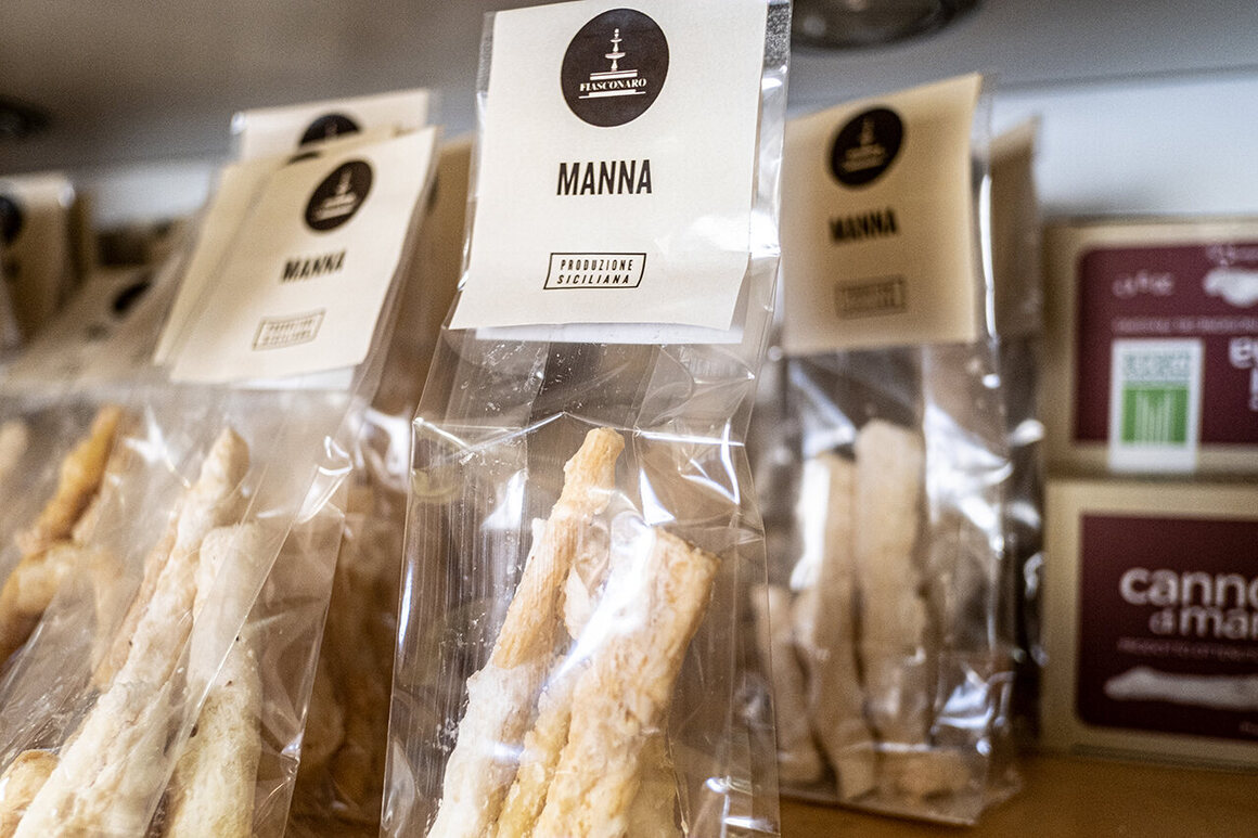 Fiasconaro, a bakery in Castelbuono, sells cakes and breads sweetened with manna, a Panettone with manna icing, and pure manna in small packets. 