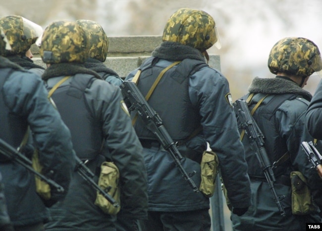 Russian special force near the Dubrovka Theater in Moscow in 2002.