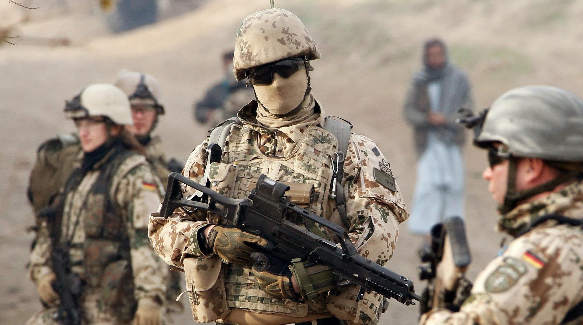 www.defencetalk.com