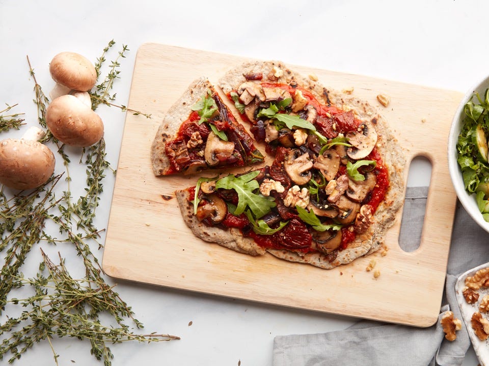 Buckwheat pizza, mushroom, sundried tomato & pesto Mindful Chef
